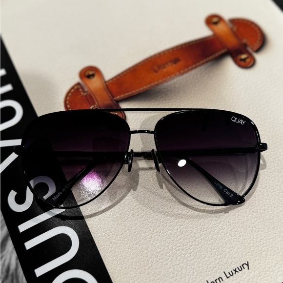 Quay Australia x Desi Perkins High Key Sunglasses - Picture 2 of 9
